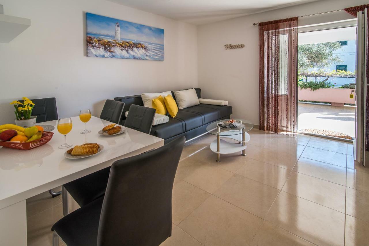 Apartments Braut Krk 크르크 외부 사진